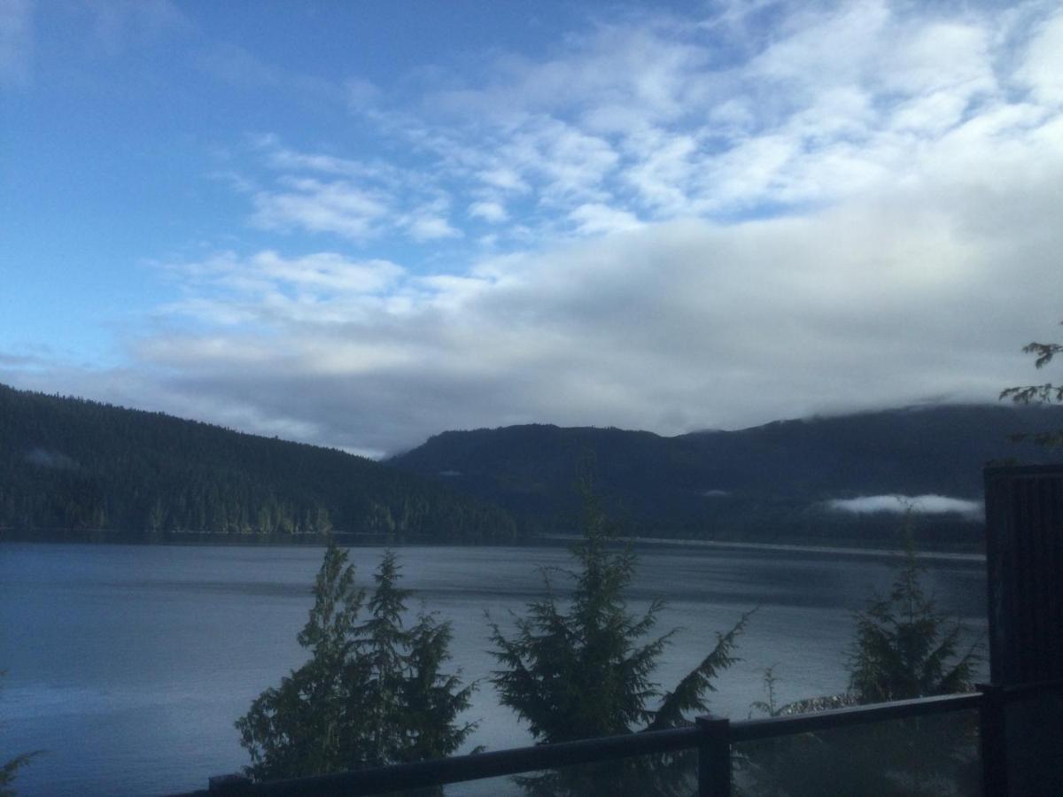 Bjørn Holm Villa Port Renfrew Eksteriør billede