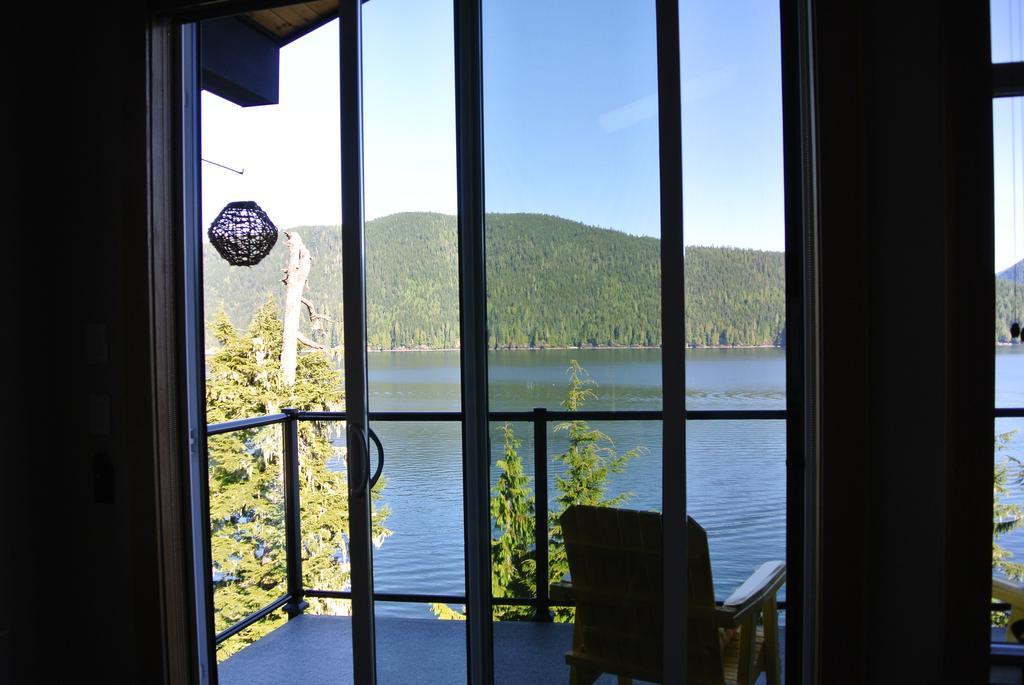 Bjørn Holm Villa Port Renfrew Eksteriør billede